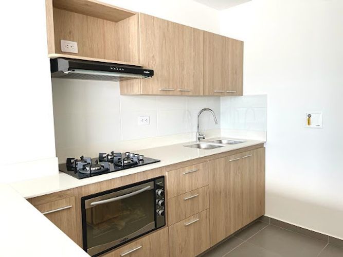 Apartamento de 3 alcobas en arriendo en Loma Del Escobero, Envigado, 100 m² · foto 16 de 24