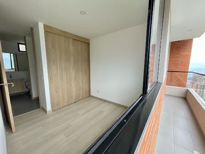 Apartamento de 3 alcobas en arriendo en Loma Del Escobero, Envigado, 100 m² · foto 17 de 24