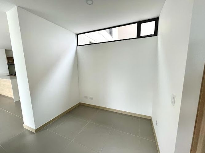 Apartamento de 3 alcobas en arriendo en Loma Del Escobero, Envigado, 100 m² · foto 18 de 24
