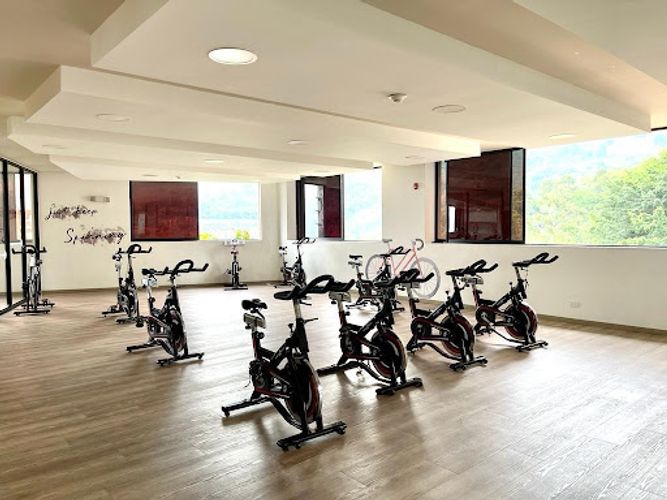 Apartamento de 3 alcobas en arriendo en Loma Del Escobero, Envigado, 100 m² · foto 23 de 24