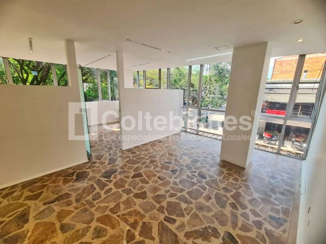 Oficina en arriendo en Estadio, Medellín, 81 m² · foto 3 de 13