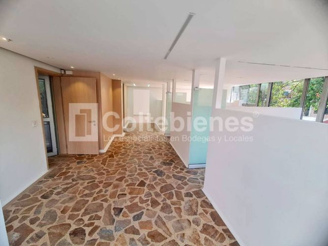 Oficina en arriendo en Estadio, Medellín, 81 m² · foto 5 de 13