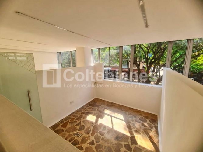 Oficina en arriendo en Estadio, Medellín, 81 m² · foto 6 de 13