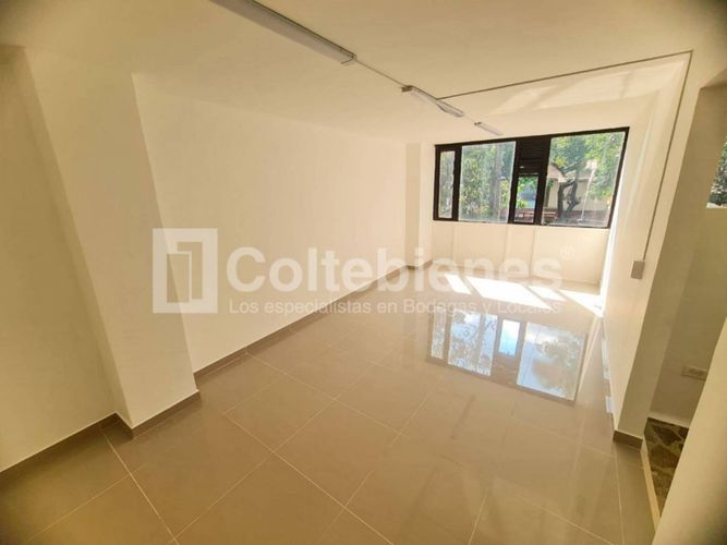 Oficina en arriendo en Estadio, Medellín, 81 m² · foto 7 de 13