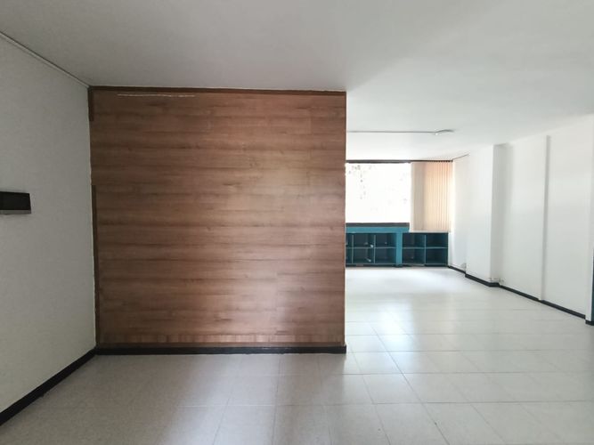 Oficina en arriendo en Laureles, Medellín, 78 m² · foto 2 de 13