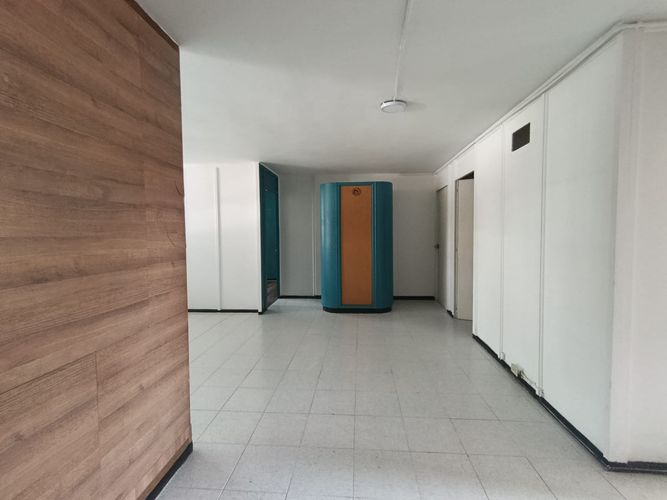 Oficina en arriendo en Laureles, Medellín, 78 m² · foto 3 de 13