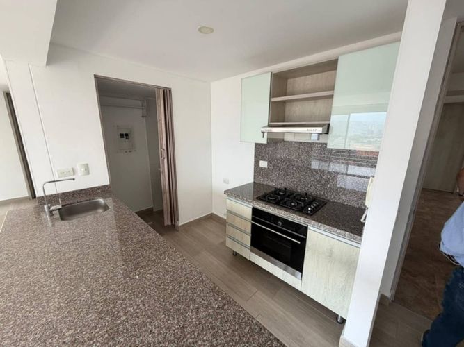 Apartamento de 3 alcobas en venta en Granjas De Provenza, Bucaramanga, 76 m² · foto 5 de 9