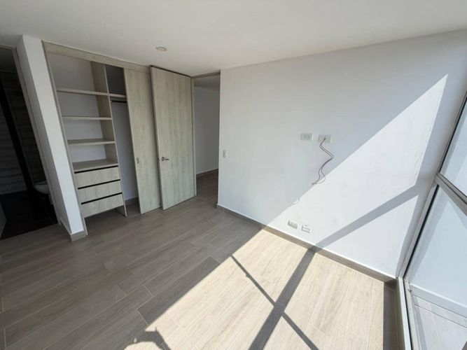 Apartamento de 3 alcobas en venta en Granjas De Provenza, Bucaramanga, 76 m² · foto 7 de 9