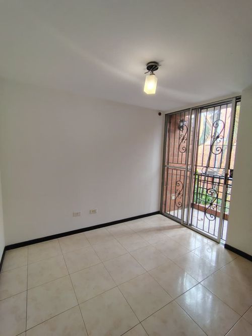 Casa de 4 alcobas en venta en Valle Del Lili, Cali, 170 m² · foto 13 de 23