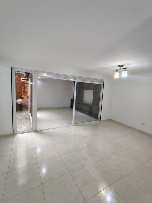Casa de 4 alcobas en venta en Valle Del Lili, Cali, 170 m² · foto 19 de 23
