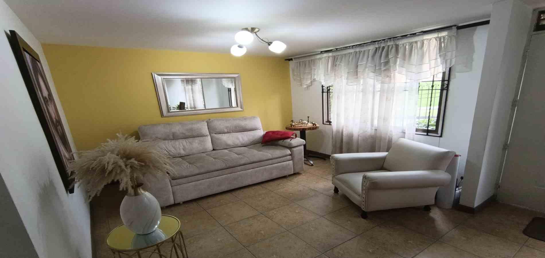 Casa en venta en Sacatin Viejo, Manizales · foto 2 de 21