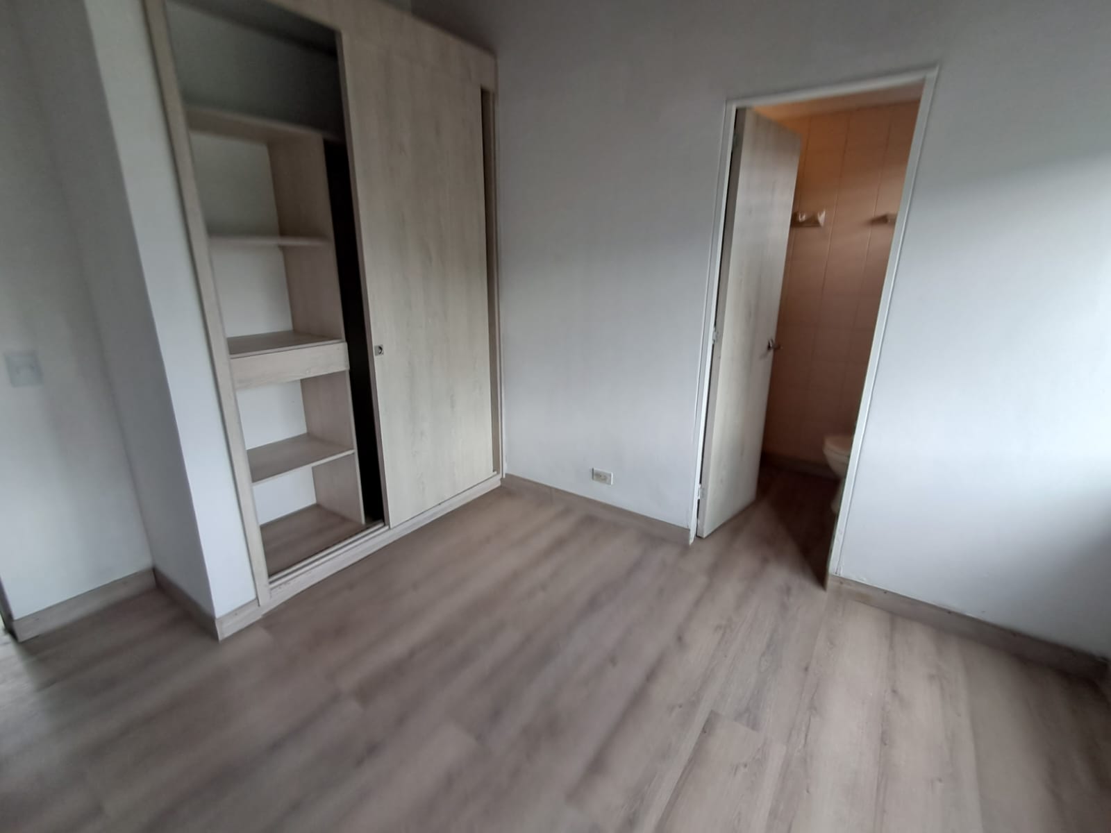 Apartamento en arriendo en Belén, Medellín · foto 2 de 17