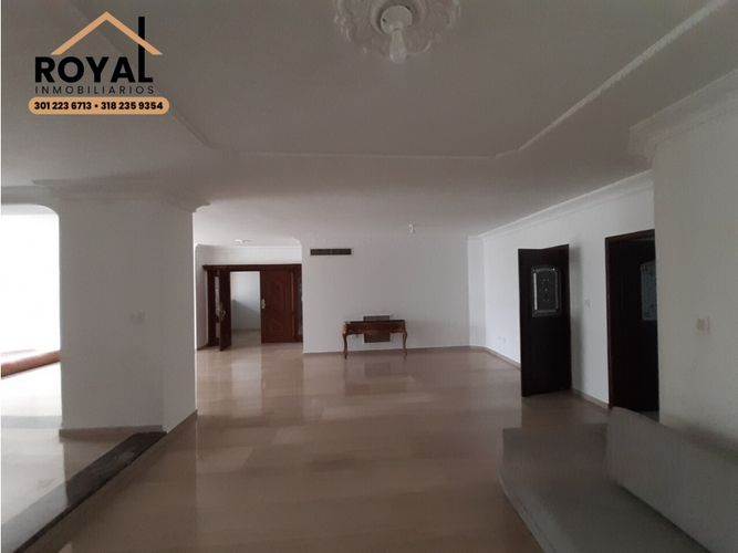 Apartamento de 3 alcobas en venta en Altos Del Prado, Barranquilla, 250 m² · foto 4 de 24
