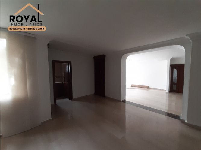 Apartamento de 3 alcobas en venta en Altos Del Prado, Barranquilla, 250 m² · foto 8 de 24
