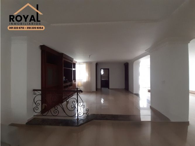 Apartamento de 3 alcobas en venta en Altos Del Prado, Barranquilla, 250 m² · foto 9 de 24