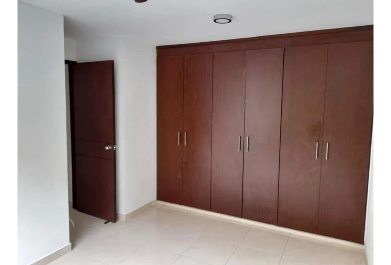 Casa en venta en La Villa, Pereira · foto 9 de 14