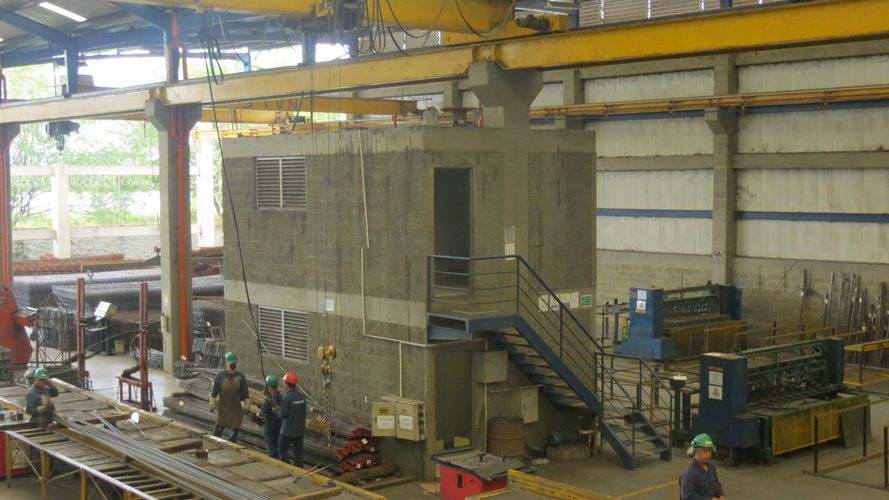 Bodega en venta en Zona Industrial, Yumbo, 4129 m² · foto 3 de 24