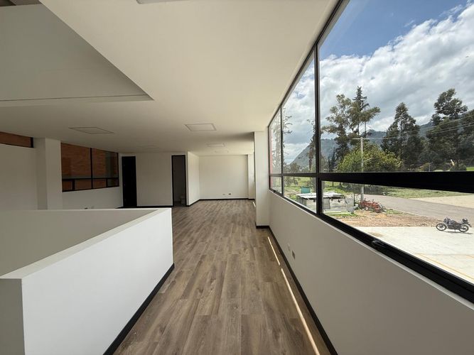 Bodega en arriendo en Vereda Portachuelo, Zipaquirá, 1050 m² · foto 11 de 21