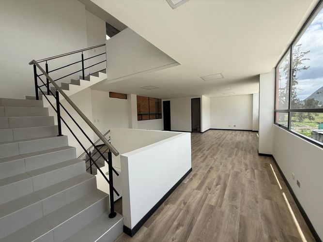 Bodega en arriendo en Vereda Portachuelo, Zipaquirá, 1050 m² · foto 13 de 21