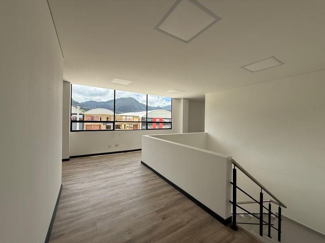 Bodega en arriendo en Vereda Portachuelo, Zipaquirá, 1050 m² · foto 14 de 21