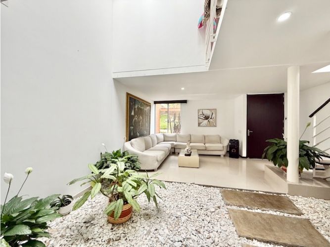 Casa de 3 alcobas en venta en Altos De Guadalupe, Cali, 142 m² · foto 6 de 15
