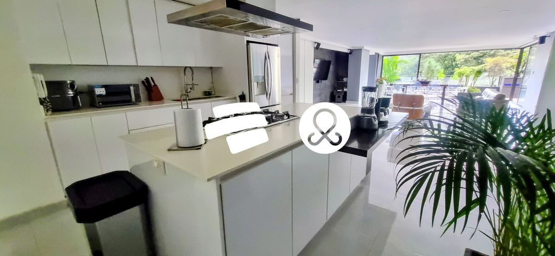 Apartamento de 4 alcobas en venta en El Poblado, Medellín, 272 m² · foto 4 de 24