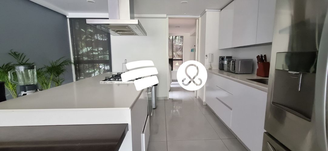 Apartamento de 4 alcobas en venta en El Poblado, Medellín, 272 m² · foto 21 de 24