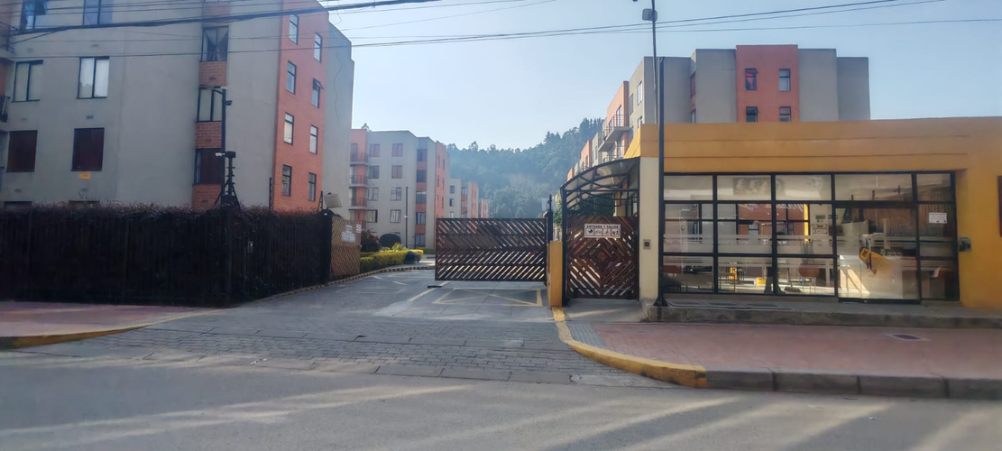 Apartamento de 3 alcobas en venta en Conjunto Residencial Altos De Madrid, Madrid, 62 m² · foto 4 de 20