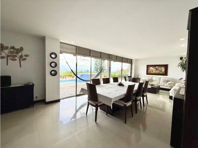 Casa de 4 alcobas en venta en Pilas De Dapa, Cali, 312 m² · foto 2 de 23