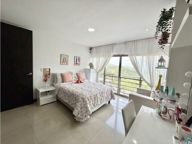 Casa de 4 alcobas en venta en Pilas De Dapa, Cali, 312 m² · foto 12 de 23