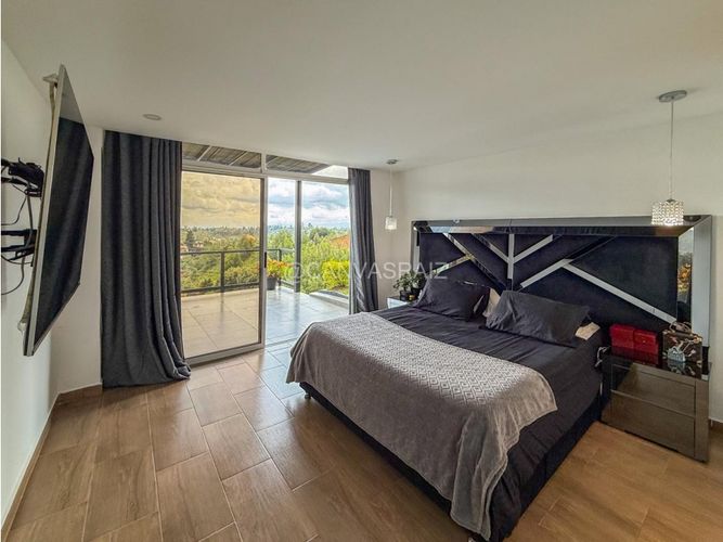 Casa de 3 alcobas en venta en Guarne, 280 m² · foto 22 de 24