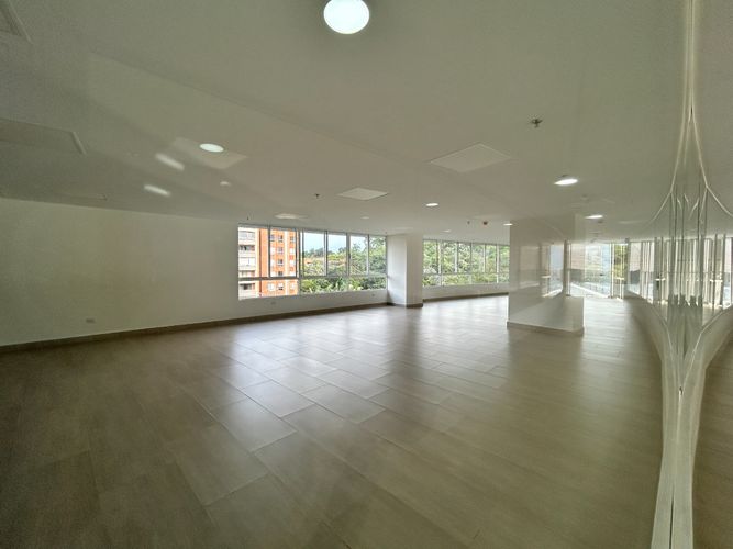 Apartamento de 3 alcobas en venta en Ciudad Jardin, Cali, 171 m² · foto 24 de 24