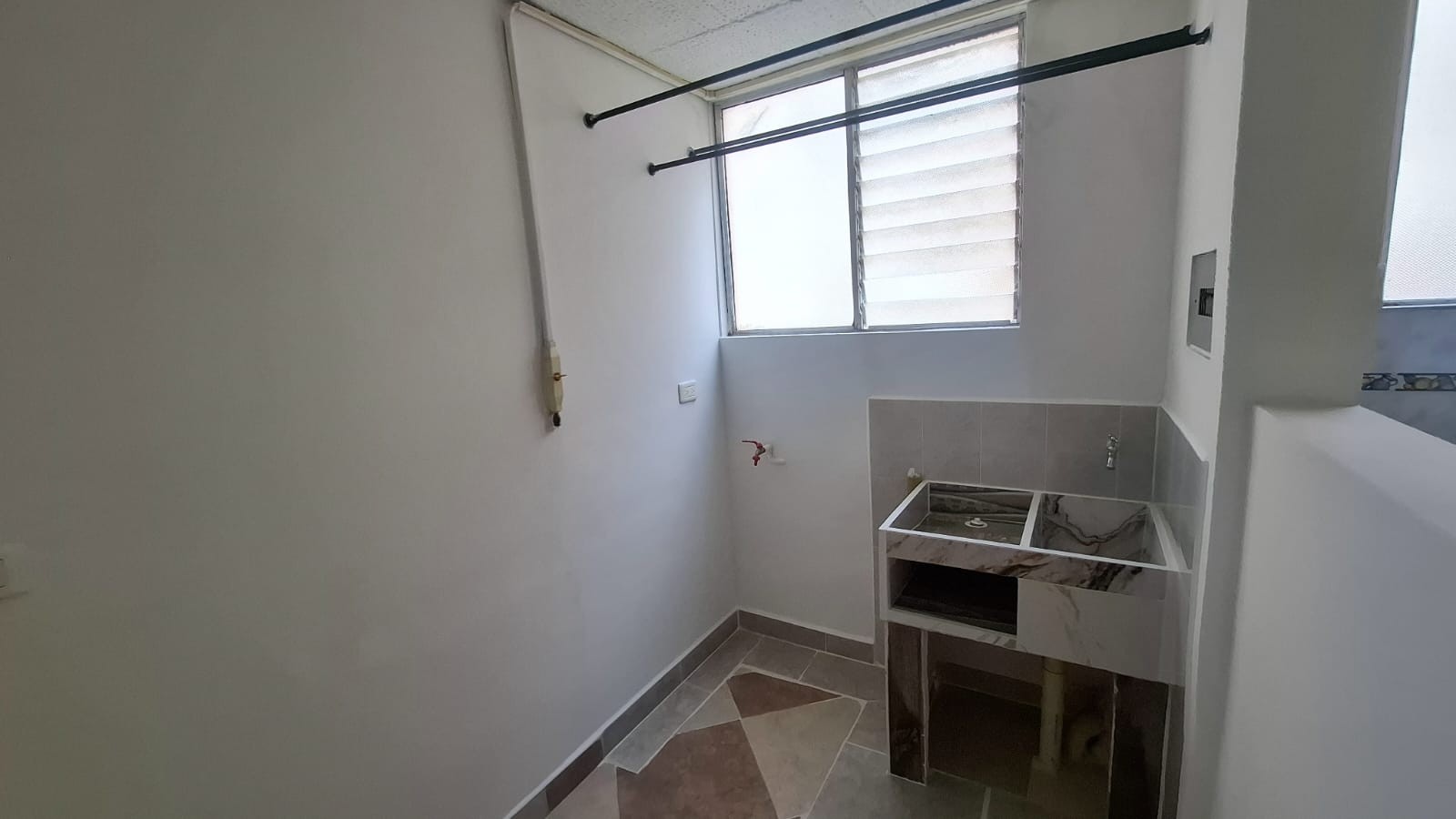 Apartamento en venta en Coodelmar Iii Etapa, Pereira · foto 10 de 18