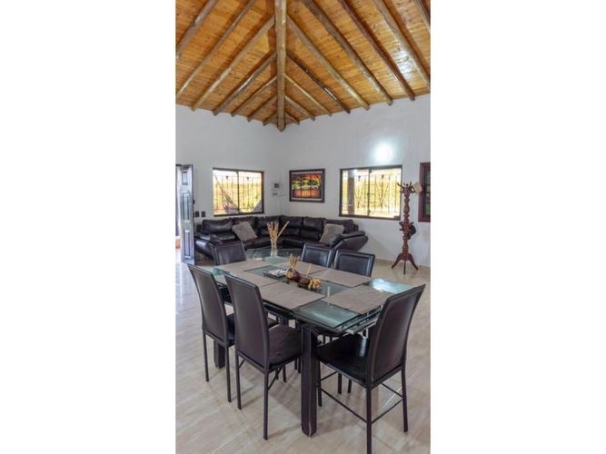 Casa de 3 alcobas en venta en Los Santos, Bucaramanga, 185 m² · foto 2 de 13