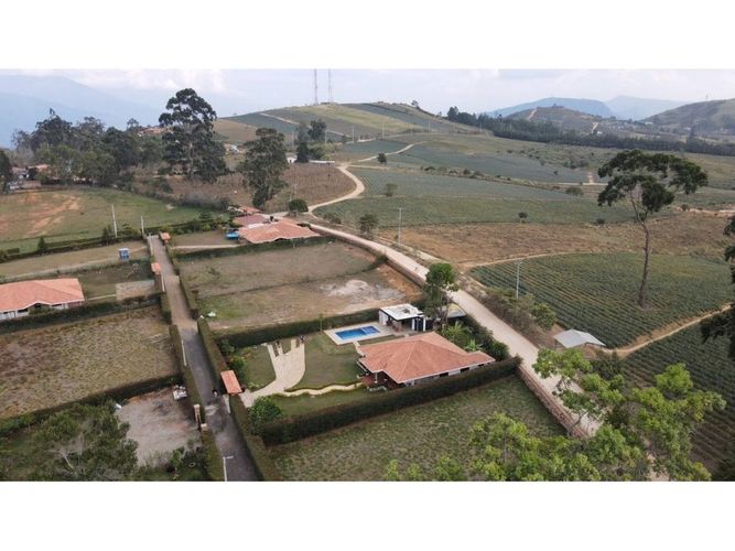 Casa de 3 alcobas en venta en Los Santos, Bucaramanga, 185 m² · foto 12 de 13