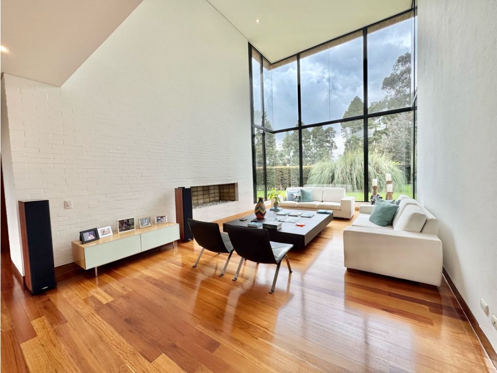 Casa en arriendo en Guaymaral, Bogotá · foto 3 de 24