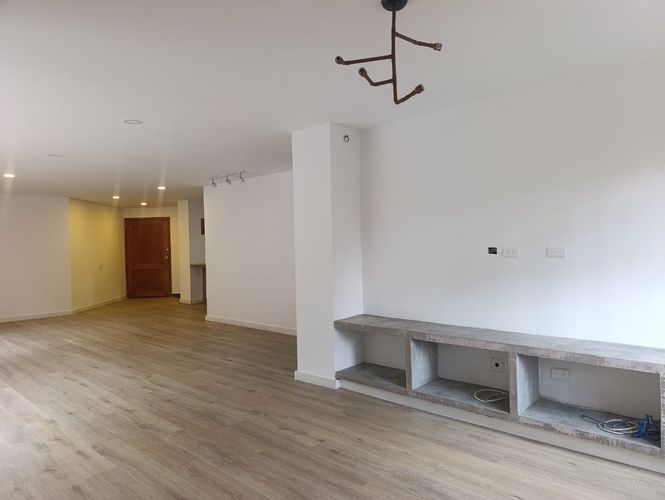 Apartamento de 2 alcobas en venta en El Poblado, Medellín, 120 m² · foto 8 de 18