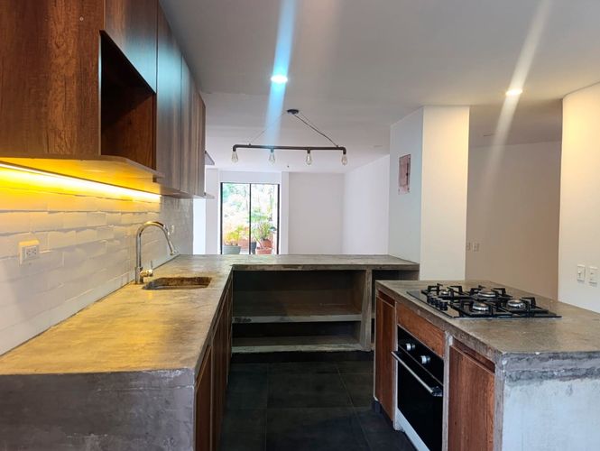Apartamento de 2 alcobas en venta en El Poblado, Medellín, 120 m² · foto 6 de 18