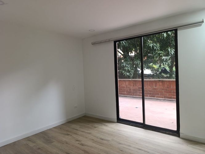 Apartamento de 2 alcobas en venta en El Poblado, Medellín, 120 m² · foto 11 de 18