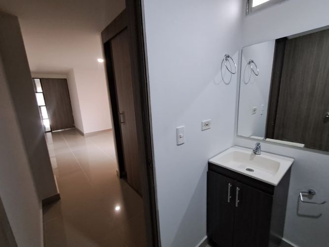 Apartamento de 3 alcobas en arriendo en Laureles, Medellín, 114 m² · foto 17 de 20