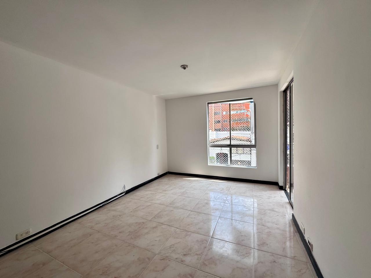 Apartamento en arriendo en Laureles, Medellín · foto 9 de 18