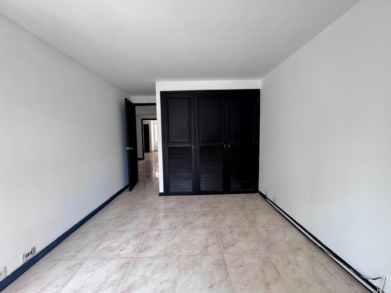 Apartamento en arriendo en Laureles, Medellín · foto 10 de 18