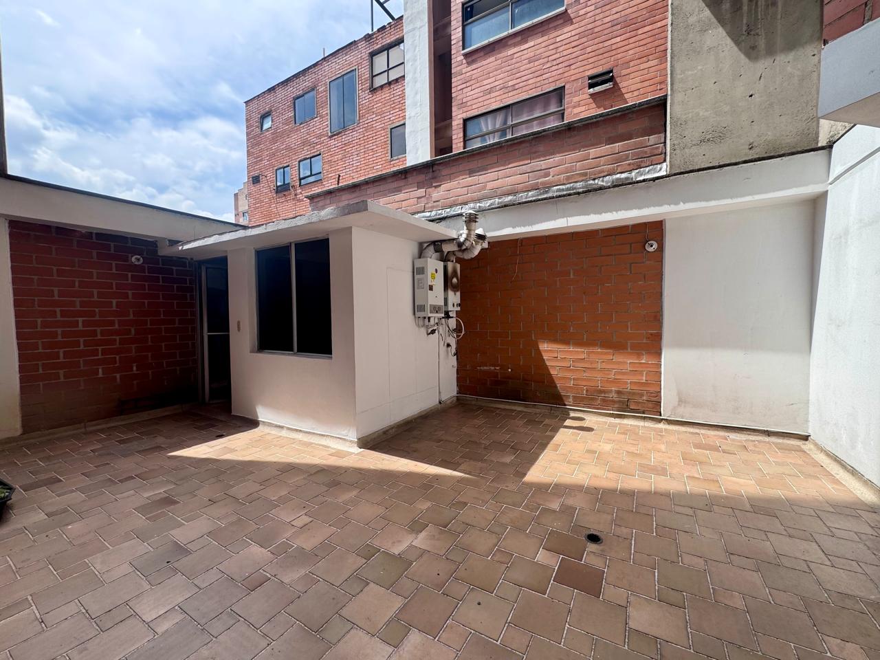 Apartamento en arriendo en Laureles, Medellín · foto 17 de 18