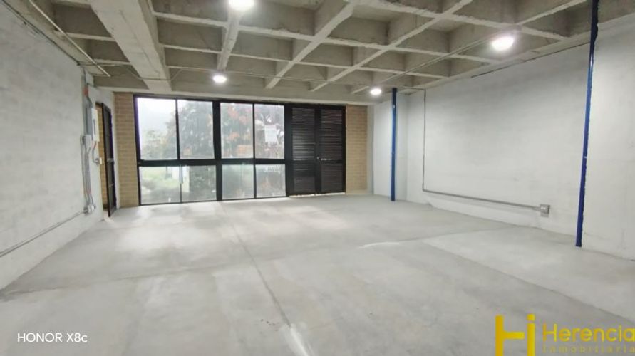 Bodega en arriendo en Trinidad, Medellín, 75 m² · foto 2 de 9