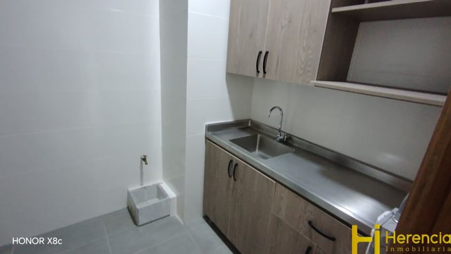 Bodega en arriendo en Trinidad, Medellín, 75 m² · foto 8 de 9