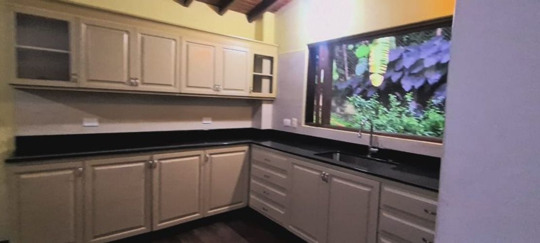 Casa de 4 alcobas en venta en Loma Del Escobero, Envigado, 1600 m² · foto 13 de 20