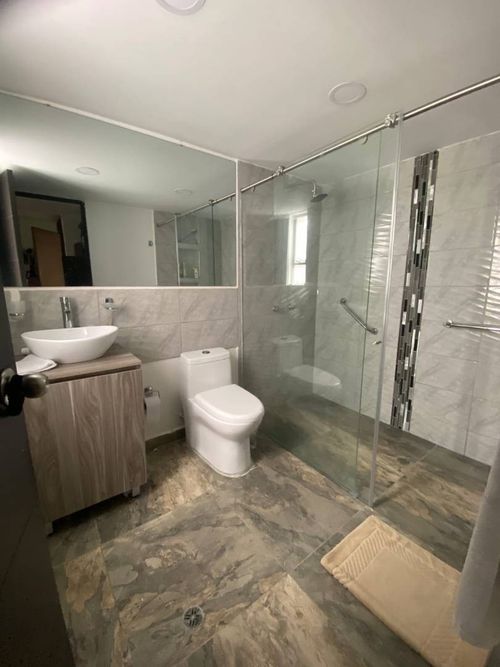 Casa de 5 alcobas en venta en El Castillo, Jamundí, 267 m² · foto 11 de 11