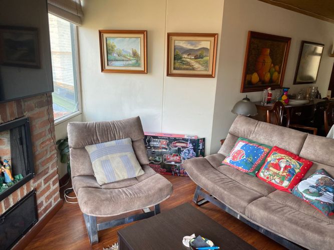 Apartamento de 3 alcobas en venta en Cedritos, Bogotá, 98 m² · foto 2 de 19