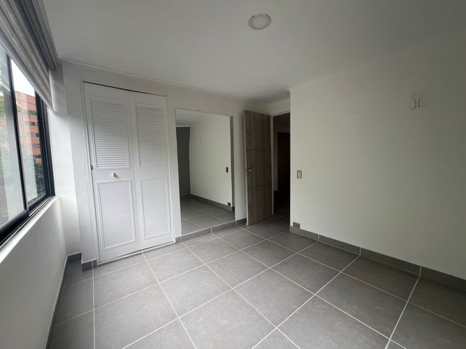 Apartamento de 3 alcobas en arriendo en El Poblado, Medellín, 92 m² · foto 13 de 18