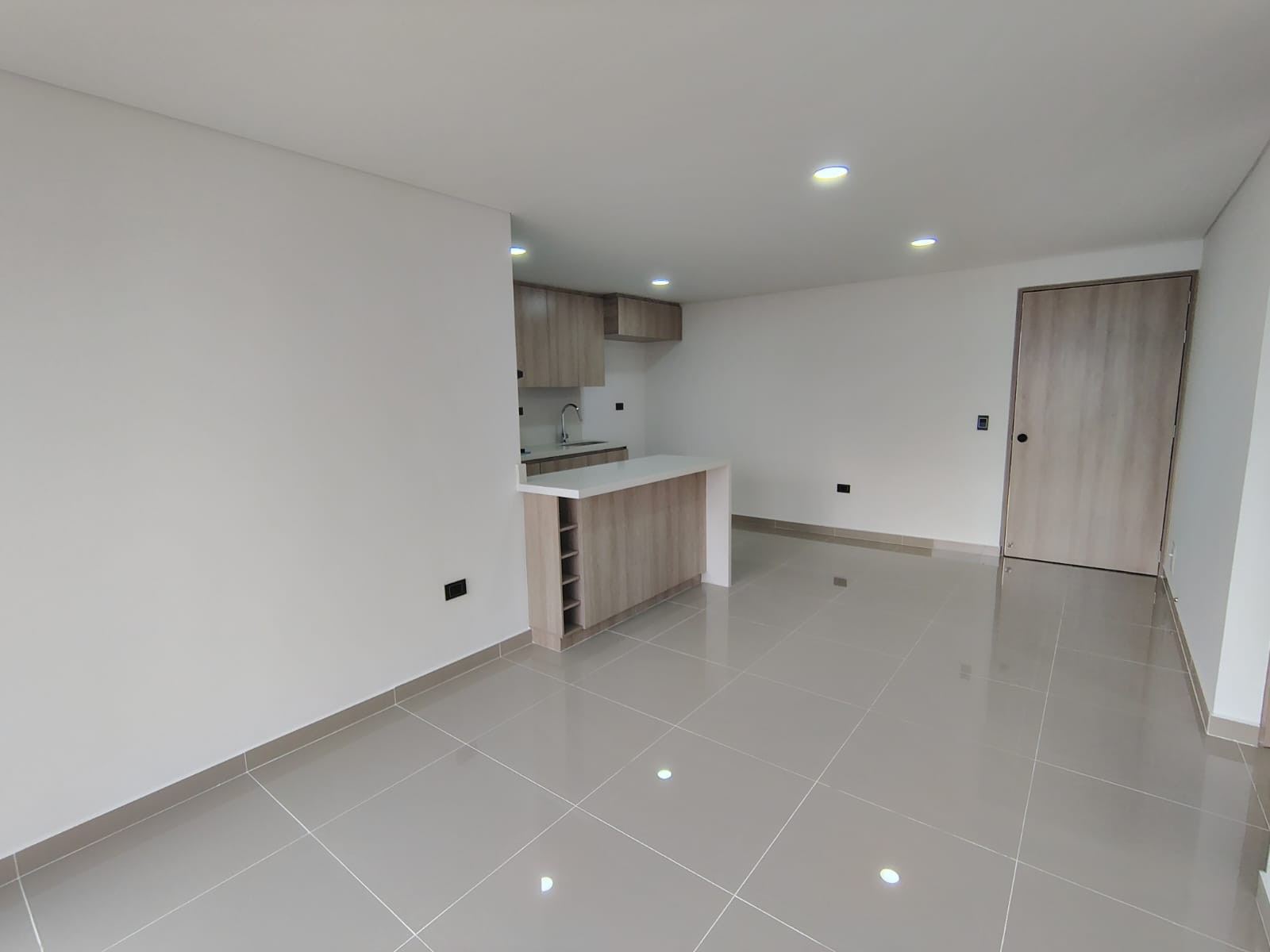 Apartamento en venta en Caqueta, La Estrella · foto 4 de 17